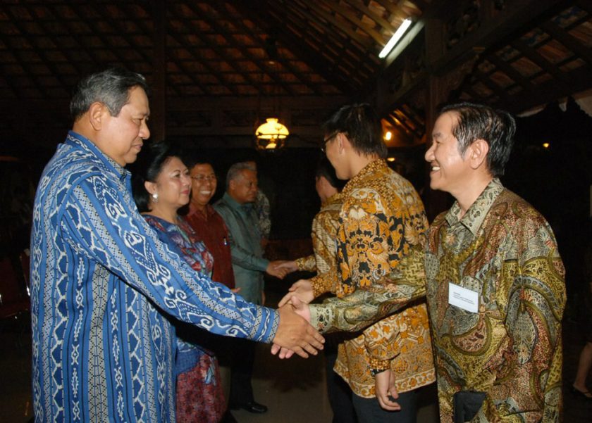 awards-with-the-indonesiam-president-840x601-1.jpg